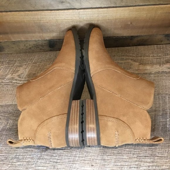 NEW Women’s UGG Aureo II Suede Bootie - Picture 8 of 10